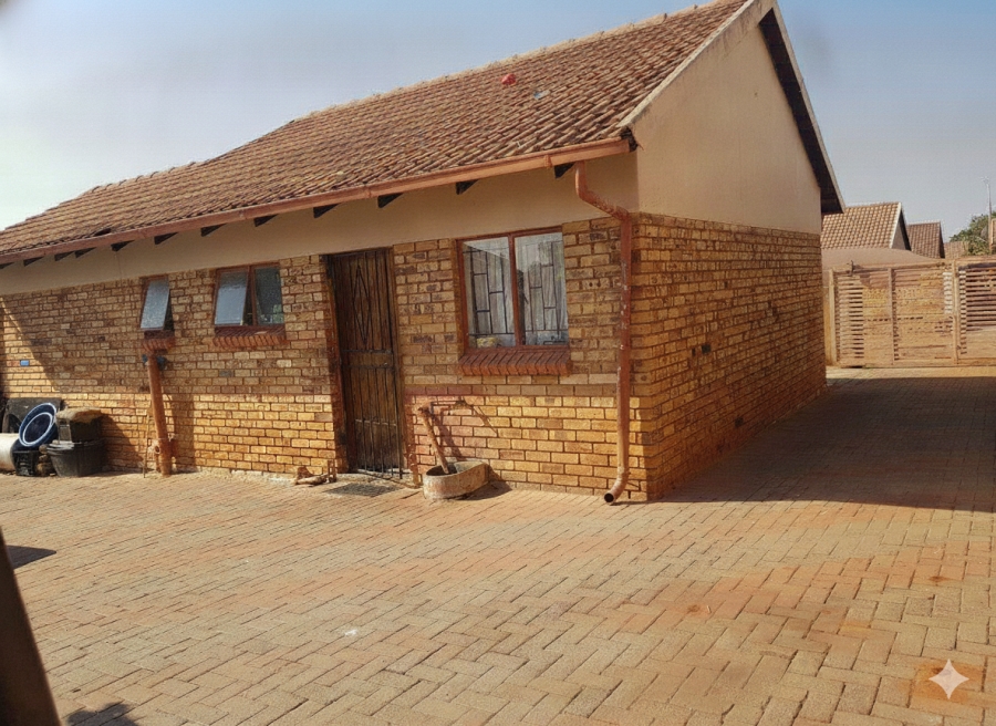 2 Bedroom Property for Sale in Geelhoutpark North West